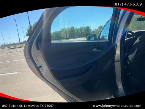 Used 2016 Ford Focus SE image 11