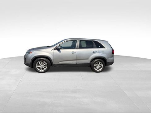 Used 2015 Kia Sorento LX FWD image 4