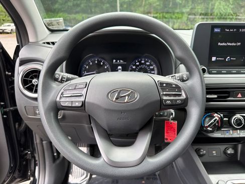 Certified 2023 Hyundai Kona SE w/ Cargo Package AWD/4WD image 18