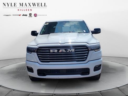 New 2026 RAM 1500 Laramie AWD/4WD image 18