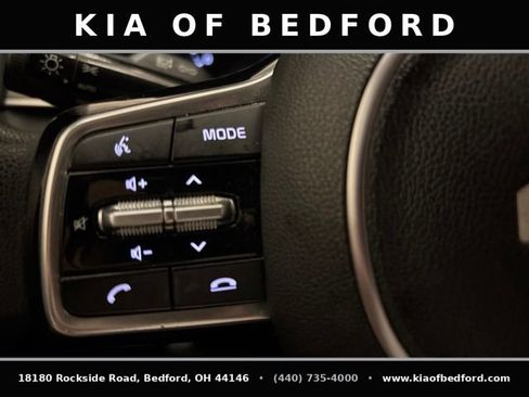 Certified 2023 Kia Sorento LX FWD image 18