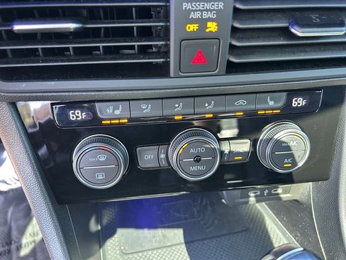 Used 2021 Volkswagen Jetta SEL FWD image 31