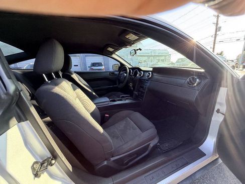 Used 2007 Ford Mustang Coupe RWD image 22