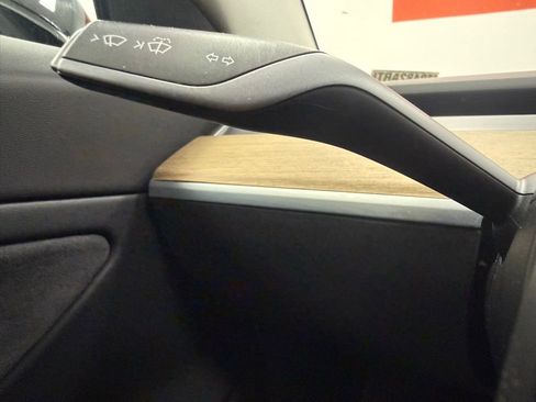 Used 2018 Tesla Model 3 Long Range RWD image 19