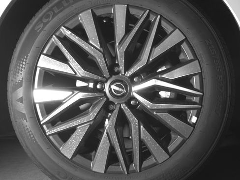 Used 2025 Nissan Altima 2.5 SV FWD image 13