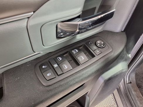 Used 2024 RAM 1500 Classic SLT image 25