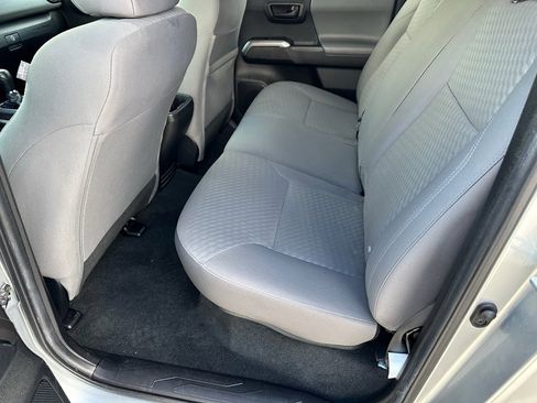 Used 2022 Toyota Tacoma SR5 w/ SR5 Appearance Package (SM) image 24