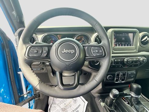 Used 2023 Jeep Wrangler Unlimited w/ Cold Weather Group AWD/4WD image 12