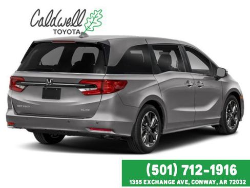 Used 2023 Honda Odyssey Elite image 3