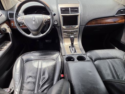 Used 2013 Lincoln MKX AWD image 9