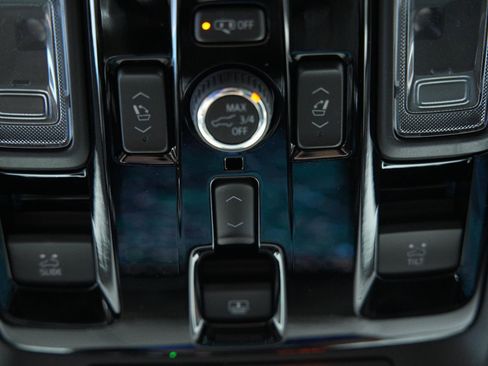 New 2026 GMC Yukon XL AT4 w/ AT4 Premium Plus Package AWD/4WD image 47