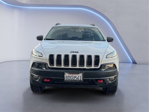 Used 2018 Jeep Cherokee Trailhawk w/ Trailer Tow Group image 2