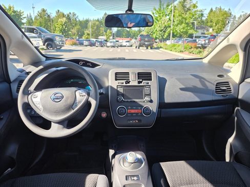Used 2017 Nissan Leaf S w/ Charge Package FWD image 10