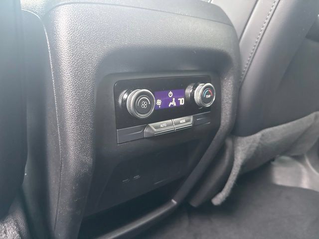 Used 2025 Buick Enclave Preferred FWD image 12