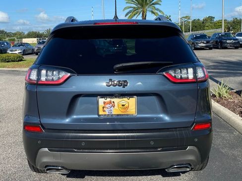 Used 2021 Jeep Cherokee Limited image 10