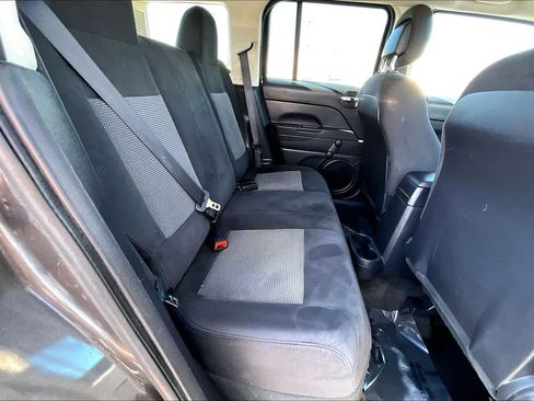 Used 2016 Jeep Patriot Sport FWD image 19