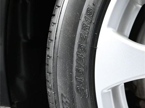 Used 2018 Mercedes-Benz E 300 4MATIC image 49