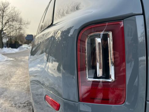 Used 2023 Rolls-Royce Cullinan Black Badge w/ Driver's Package image 20