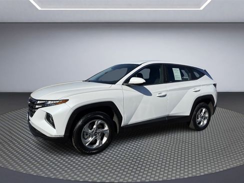 Used 2022 Hyundai Tucson SE AWD/4WD image 2