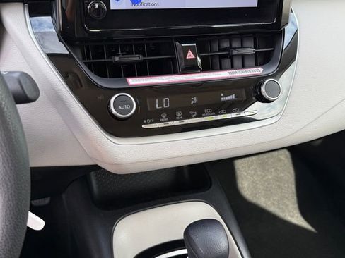 Used 2024 Toyota Corolla LE image 19