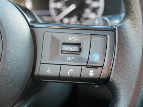 Certified 2022 Nissan Rogue SV image 29