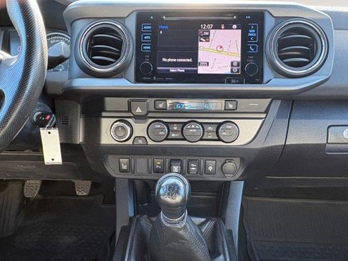 Used 2019 Toyota Tacoma TRD Off-Road w/ TRD Premium Off Road Package image 8