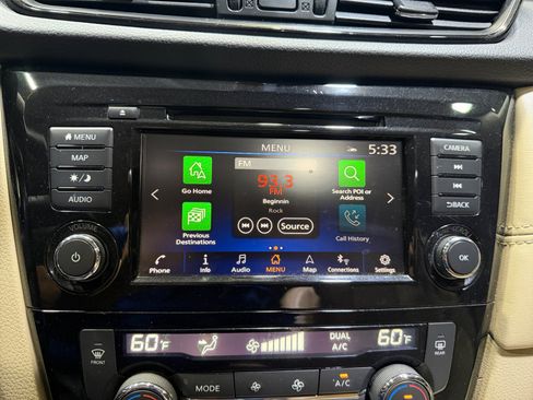 Used 2018 Nissan Rogue SL w/ Premium Package FWD image 22