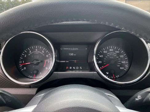 Used 2015 Ford Mustang V6 image 13