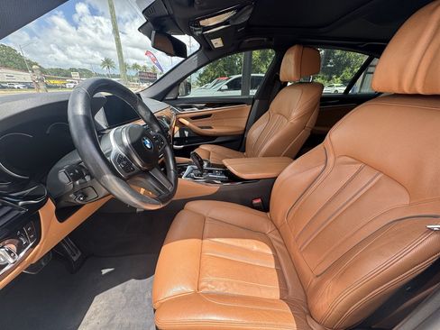 Used 2019 BMW 530i w/ M Sport Package RWD image 11