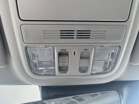 Used 2018 Honda Accord EX-L image 28