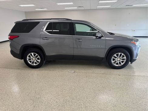 Used 2019 Chevrolet Traverse LT AWD/4WD image 4