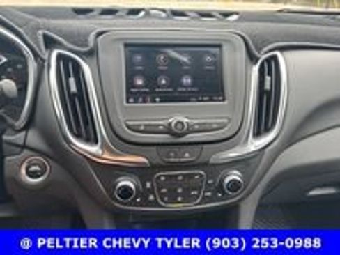 Used 2022 Chevrolet Equinox LT FWD image 18