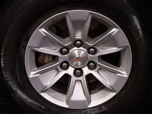 Used 2025 Chevrolet Silverado 1500 LT image 9