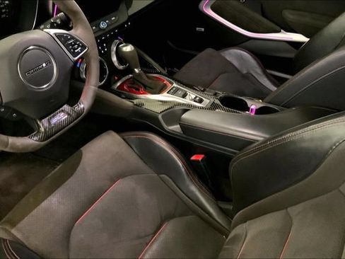 Used 2018 Chevrolet Camaro ZL1 RWD image 8