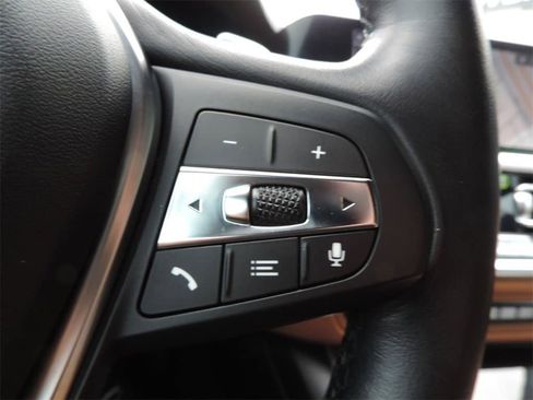 Used 2022 BMW 330i Sedan w/ Premium Package image 22