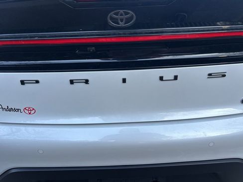 New 2026 Toyota Prius LE image 16