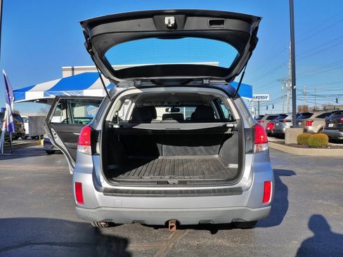 Used 2012 Subaru Outback 2.5i w/ Alloy Wheel Pkg image 15