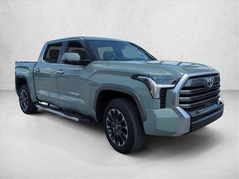 Used 2025 Toyota Tundra Limited AWD/4WD image 4