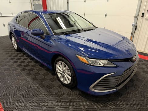 Used 2024 Toyota Camry LE FWD image 5