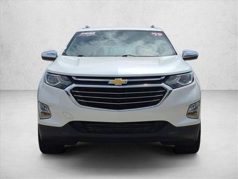 Used 2019 Chevrolet Equinox Premier FWD image 2