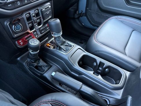 New 2025 Jeep Gladiator Rubicon image 7