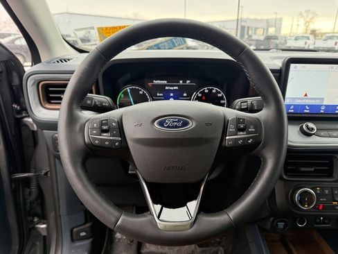 Used 2023 Ford Maverick Lariat w/ Lariat Luxury Package image 6