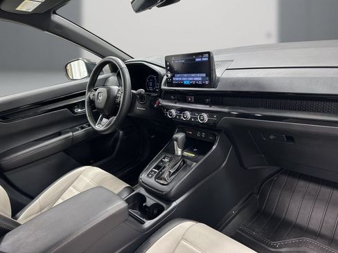 Used 2025 Honda CR-V Sport Touring image 16