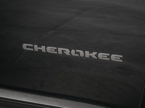 New 2026 Jeep Cherokee Laredo image 10