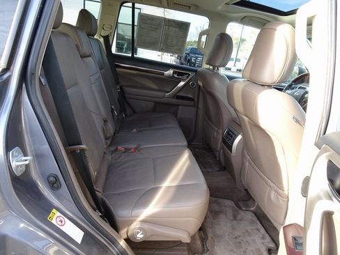 Used 2015 Lexus GX 460 Luxury image 18