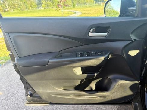Used 2016 Honda CR-V SE image 19
