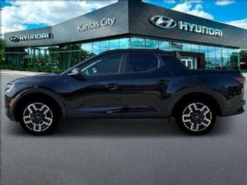 Used 2025 Hyundai Santa Cruz Limited image 2
