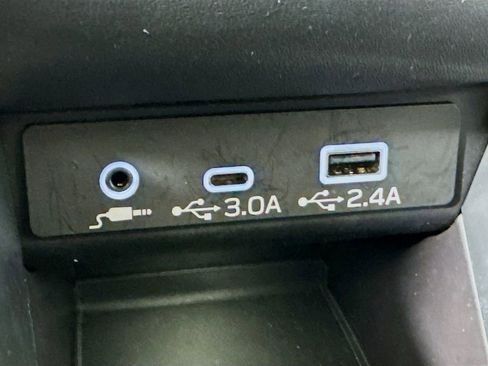 Used 2023 Subaru Outback Premium AWD/4WD image 13