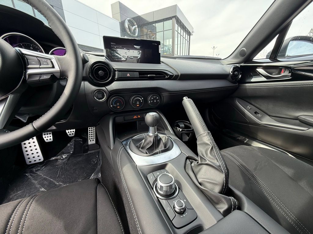 New 2026 MAZDA MX-5 Miata Club w/ Interior Package RWD image 18