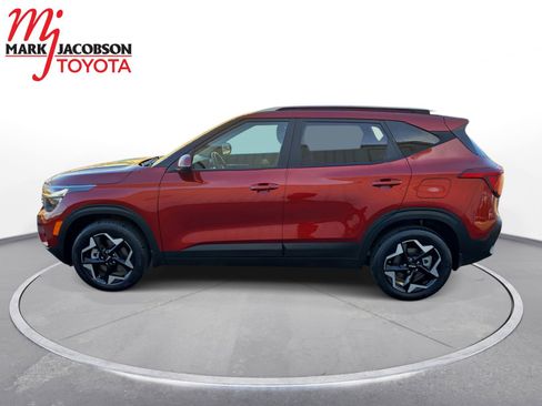 Used 2025 Kia Seltos S image 14